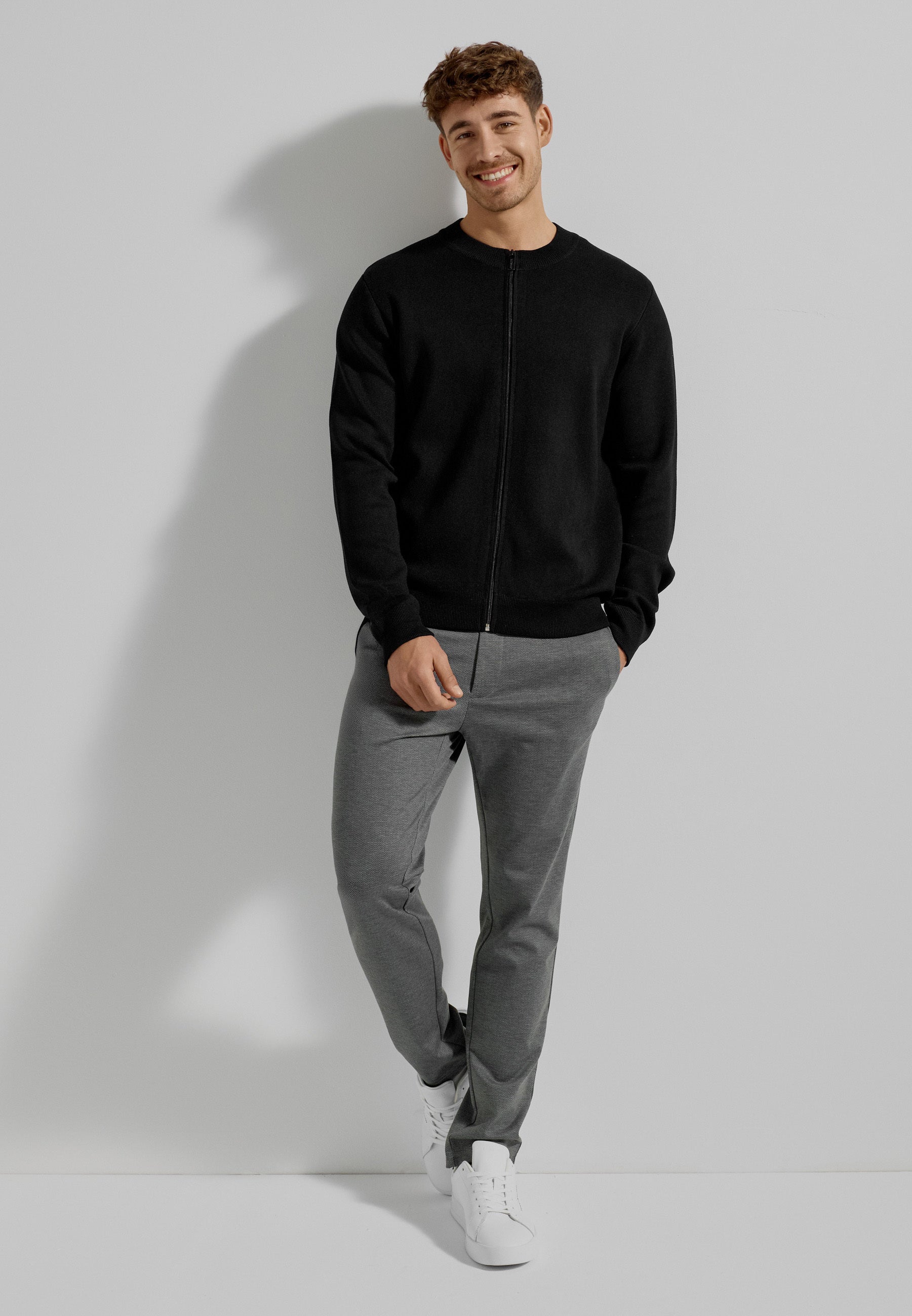 Strickjacke INLaos Produktbild