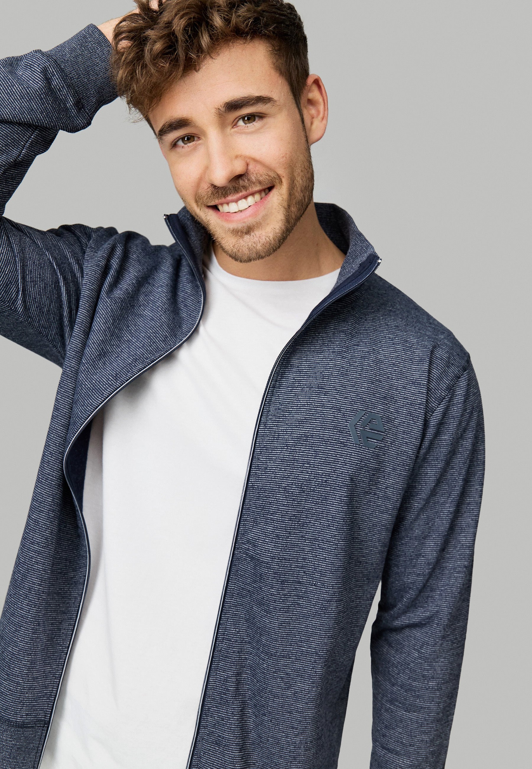 Sweatjacke INYanic Produktbild