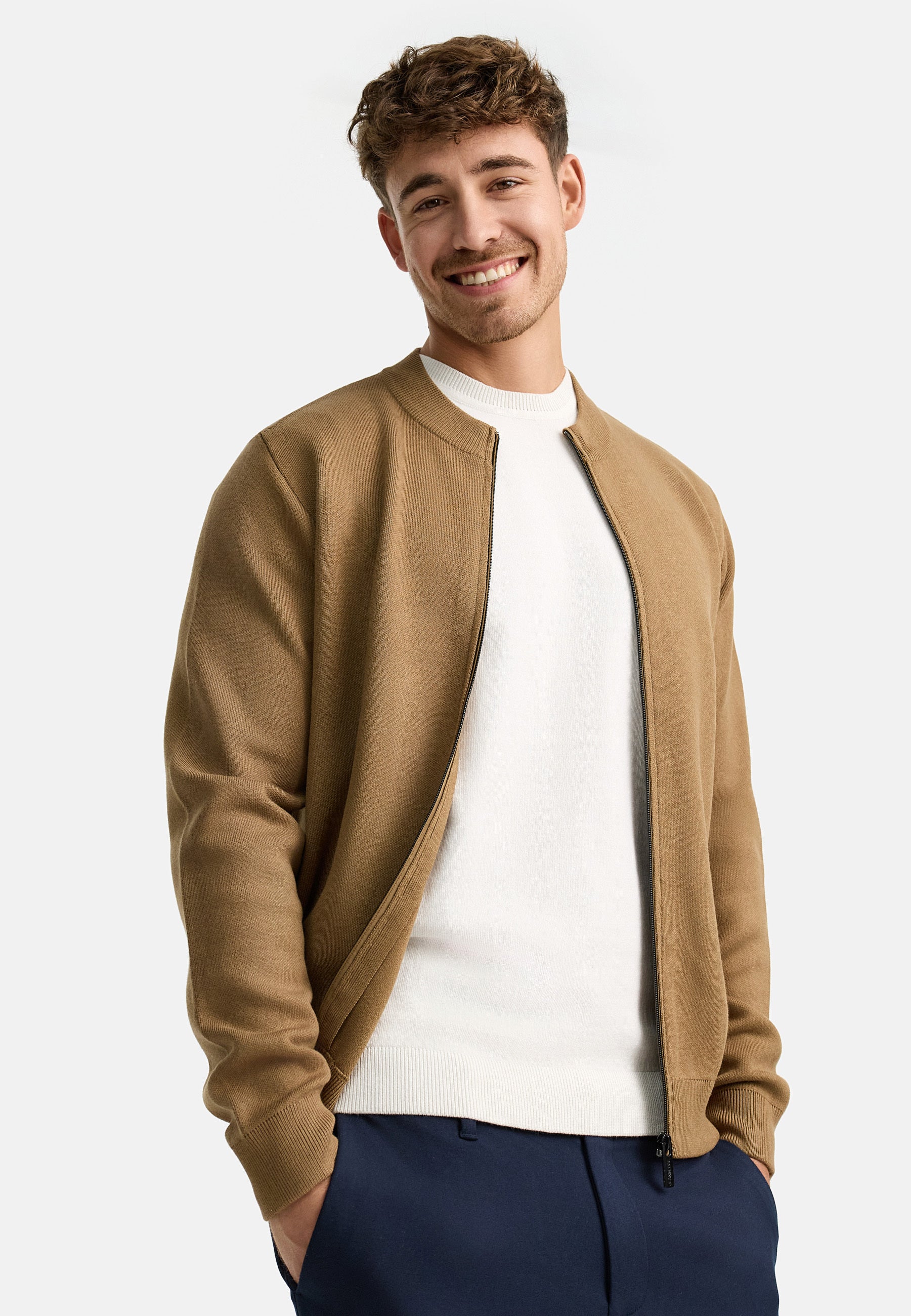 Strickjacke INLaos Produktbild