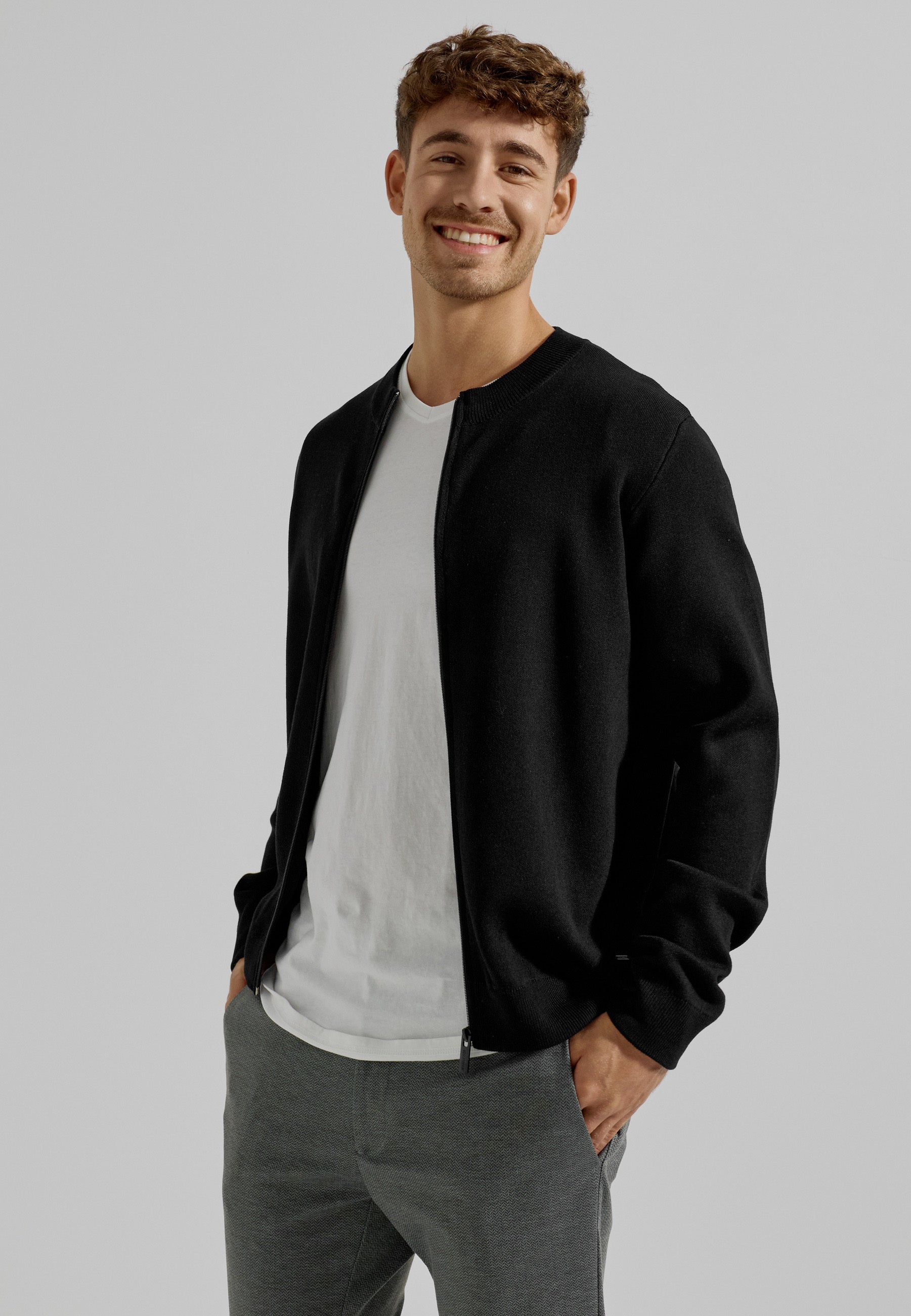 Strickjacke INLaos Produktbild